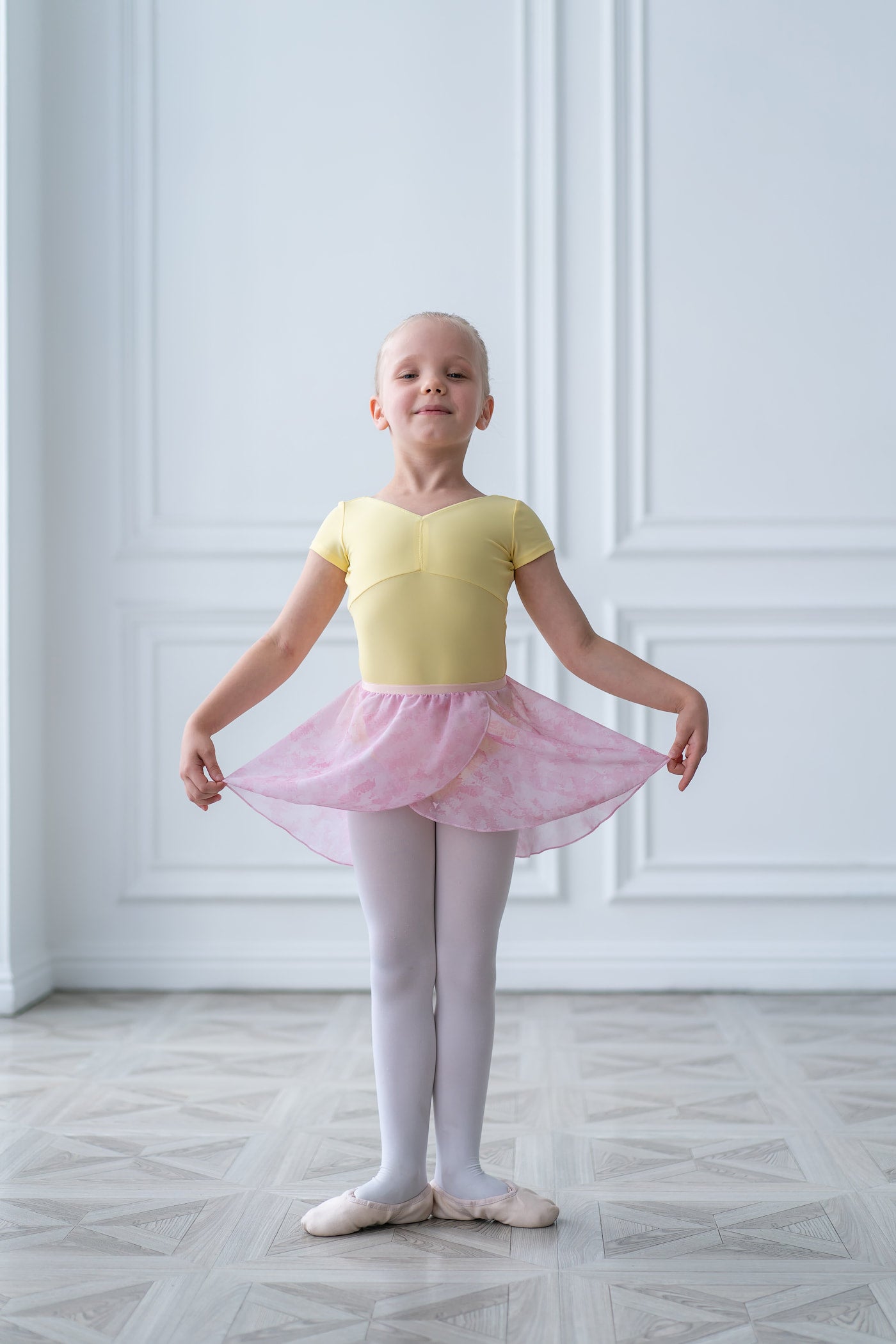 Ballet Maniacs Petite Etoile girls leotard | Maison de 9uatre